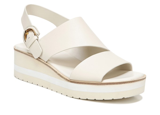 The 10 Best Sporty and Stylish Sandals for Women - Modern Ratio
